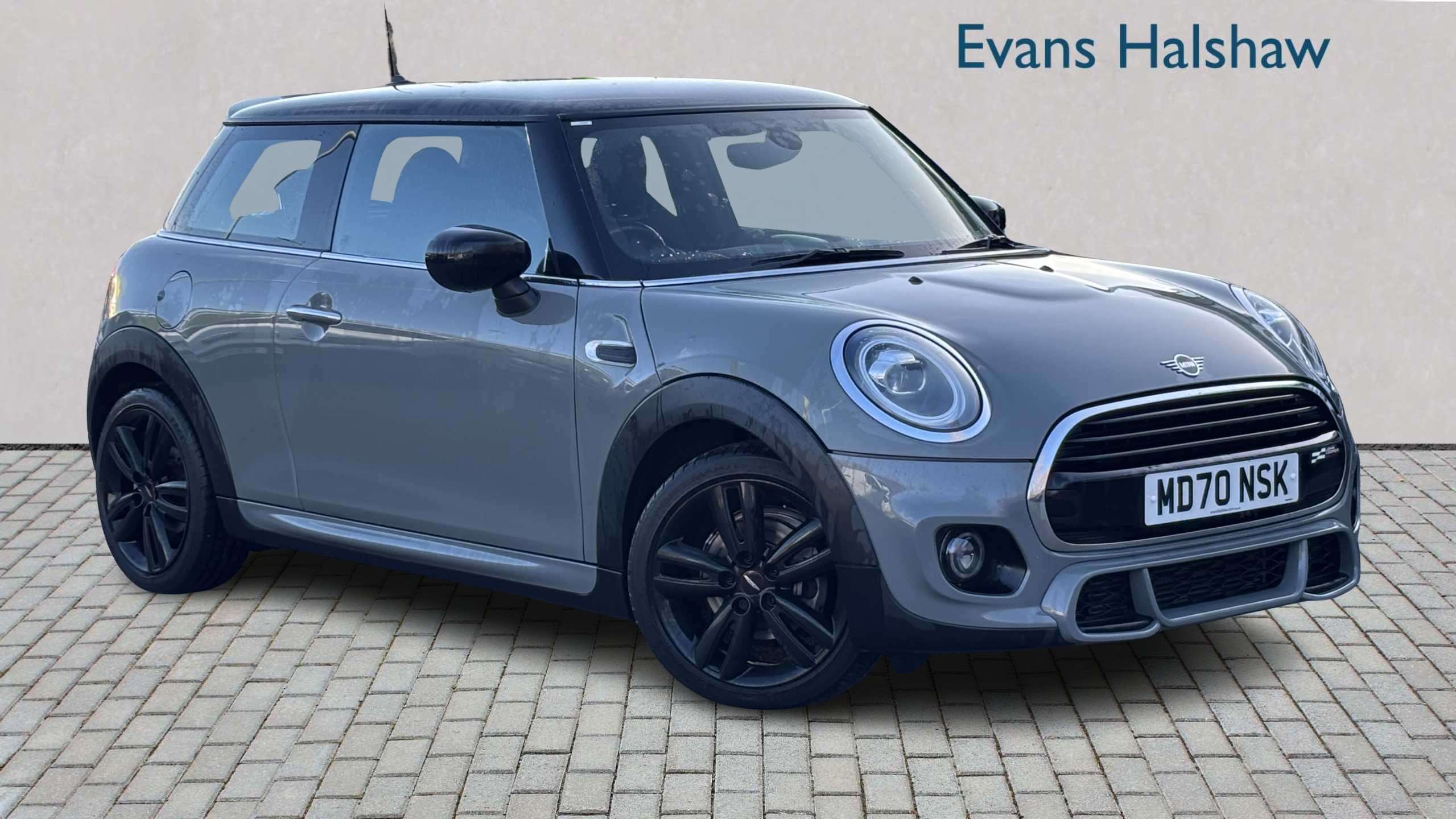 Main listing image - MINI Hatchback