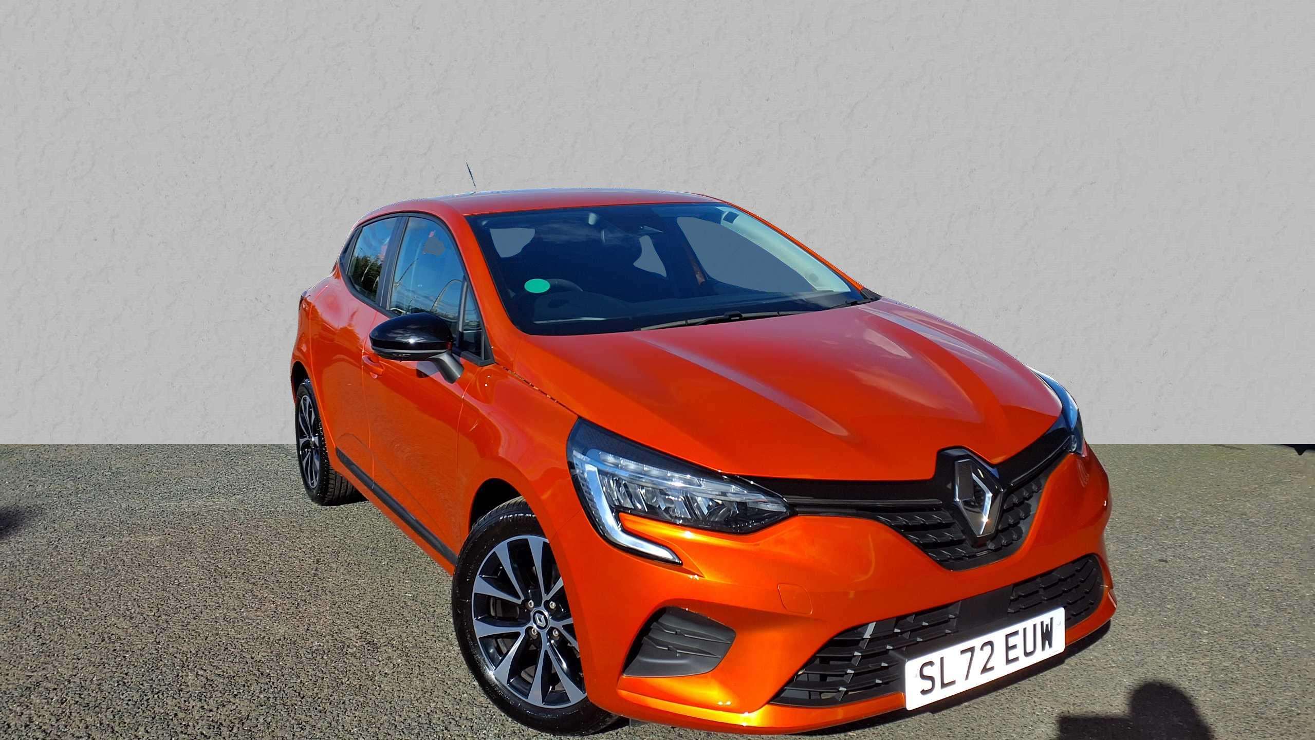 Main listing image - Renault Clio