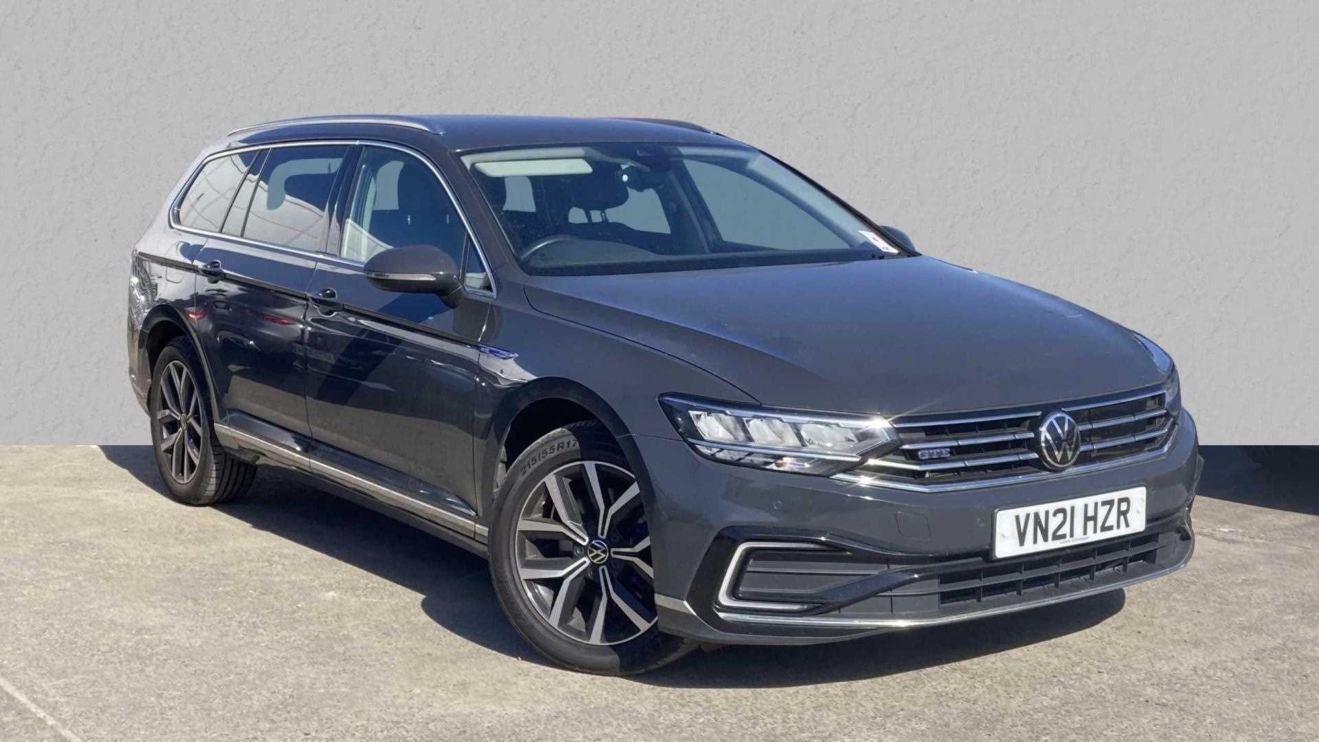 Main listing image - Volkswagen Passat GTE