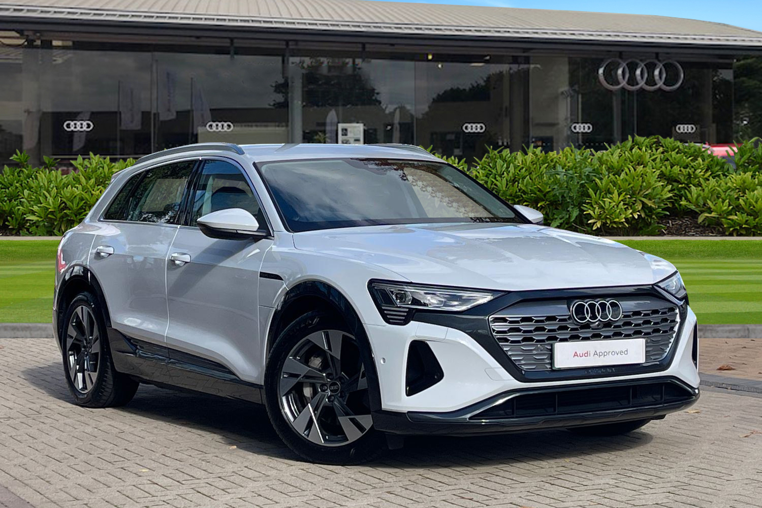 Main listing image - Audi Q8 e-tron