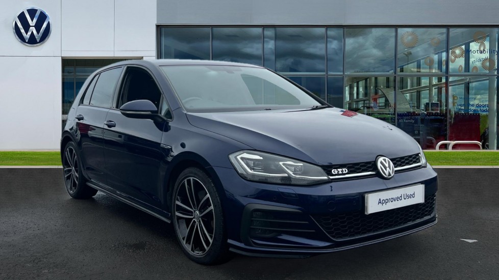 Main listing image - Volkswagen Golf