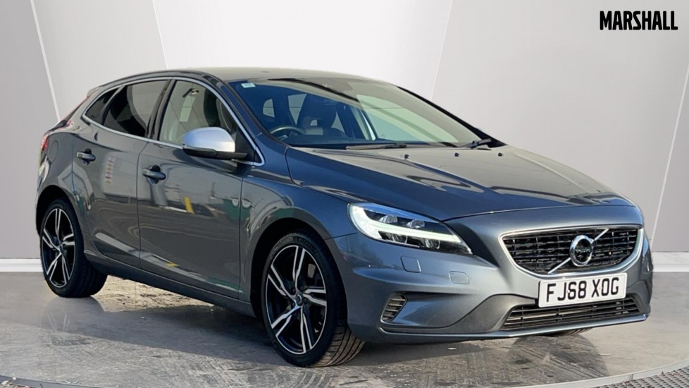 Main listing image - Volvo V40