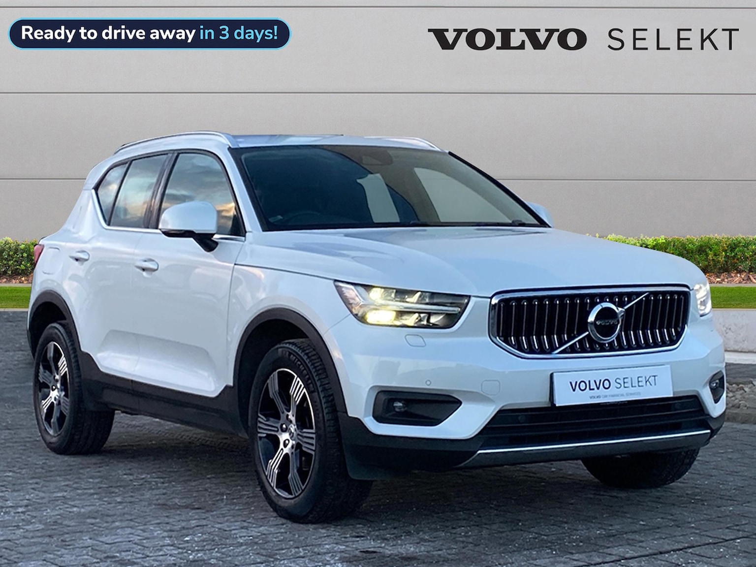 Main listing image - Volvo XC40