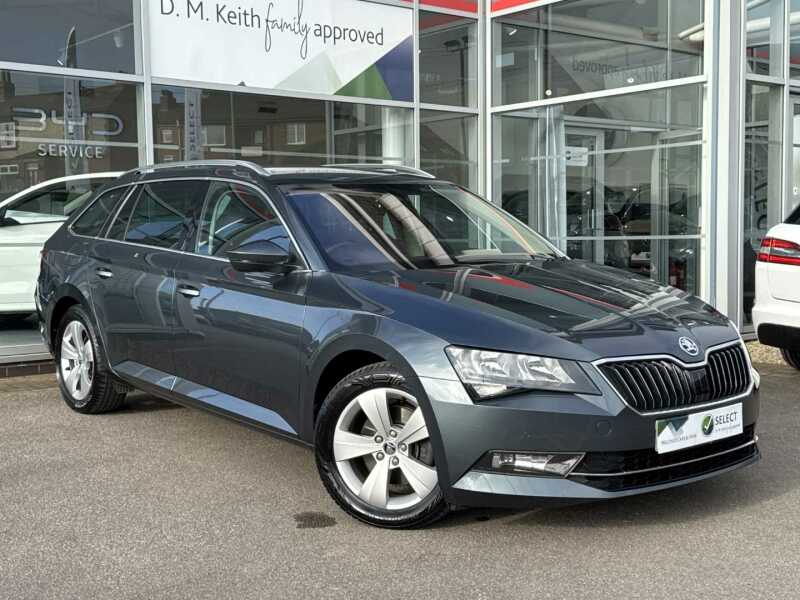 Main listing image - Skoda Superb Estate