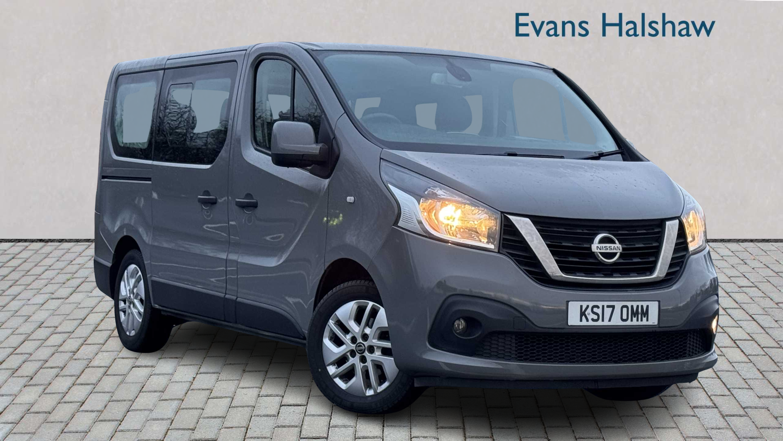 Main listing image - Nissan NV300