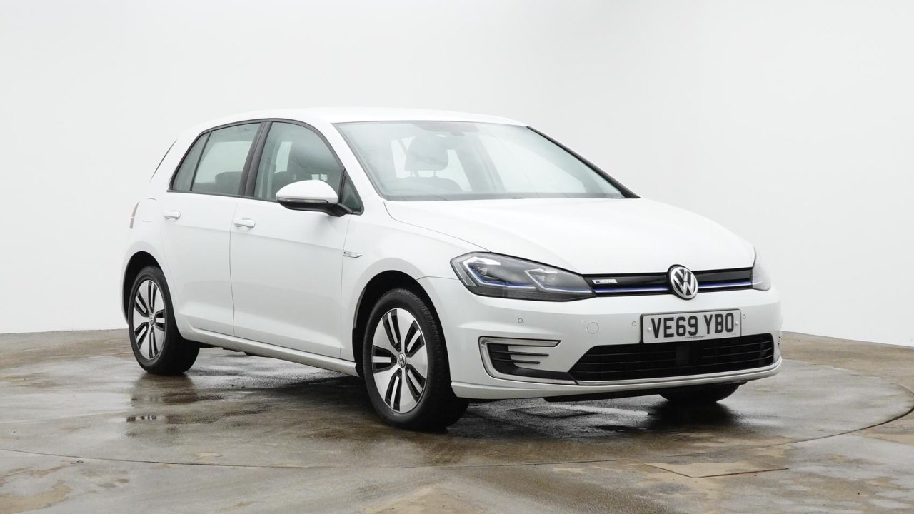 Main listing image - Volkswagen e-Golf