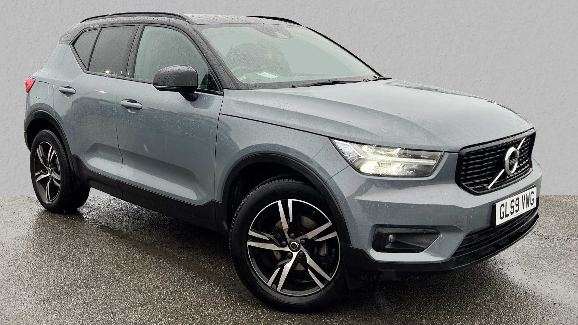 Main listing image - Volvo XC40