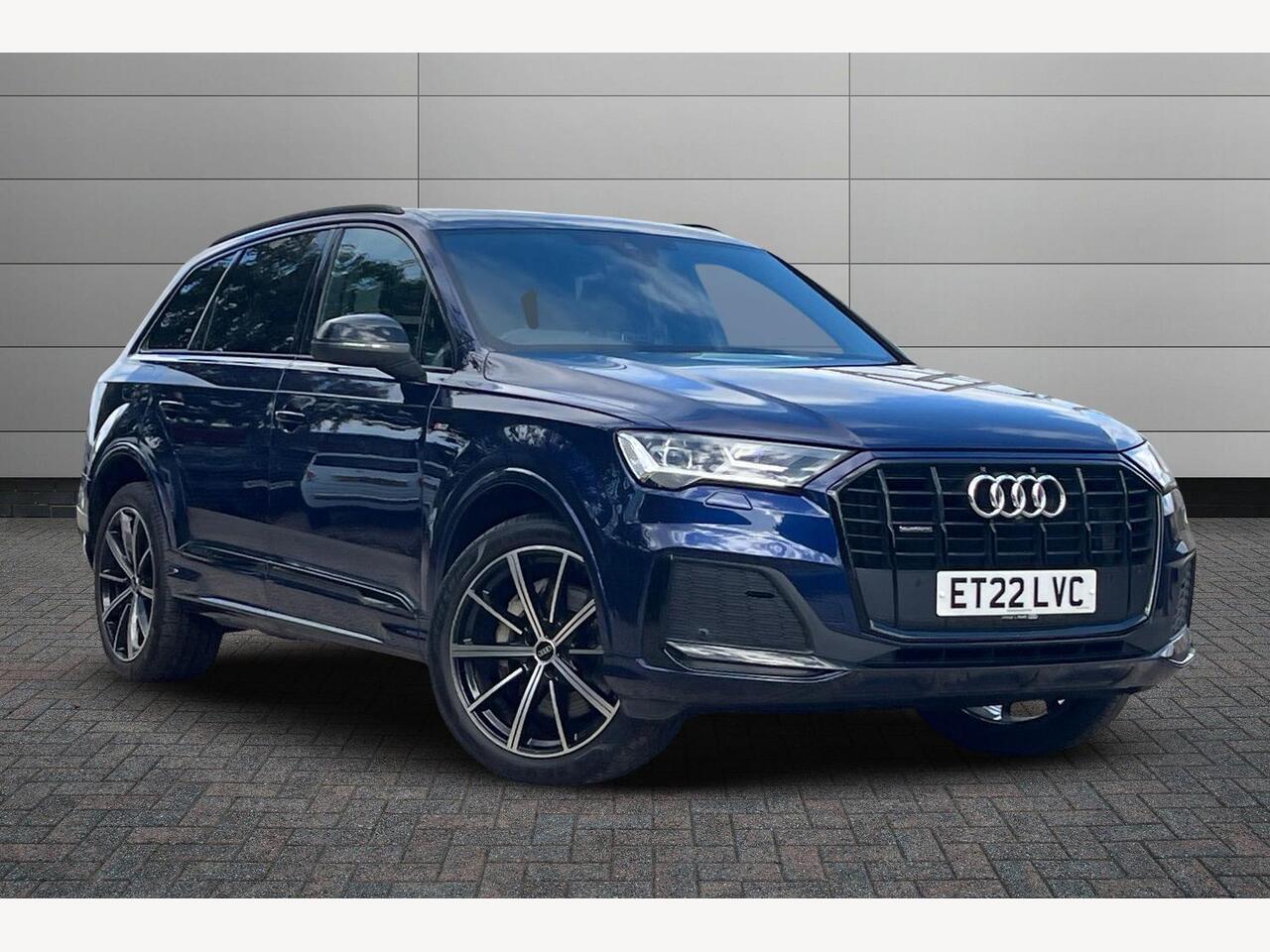 Main listing image - Audi Q7