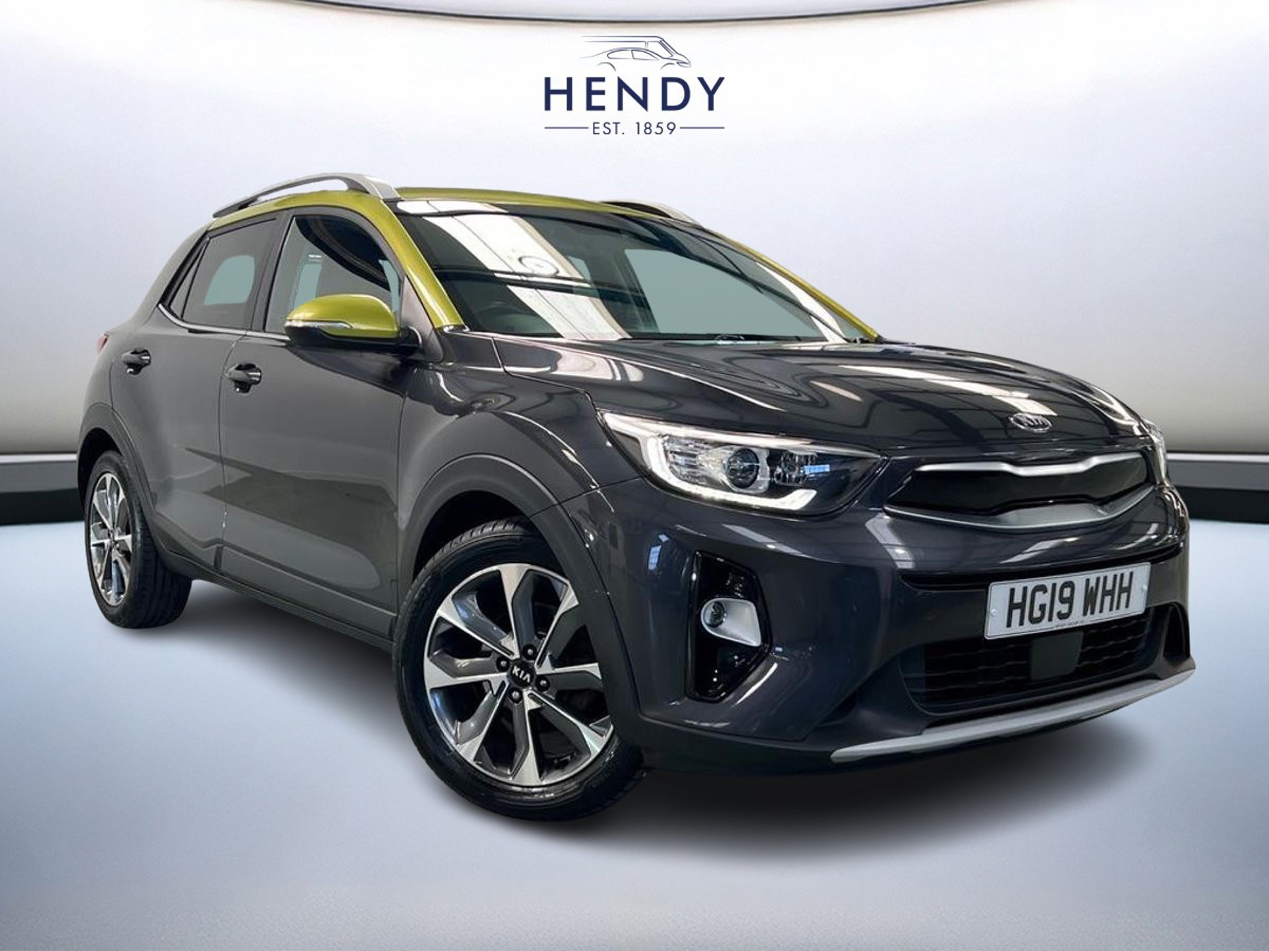 Main listing image - Kia Stonic
