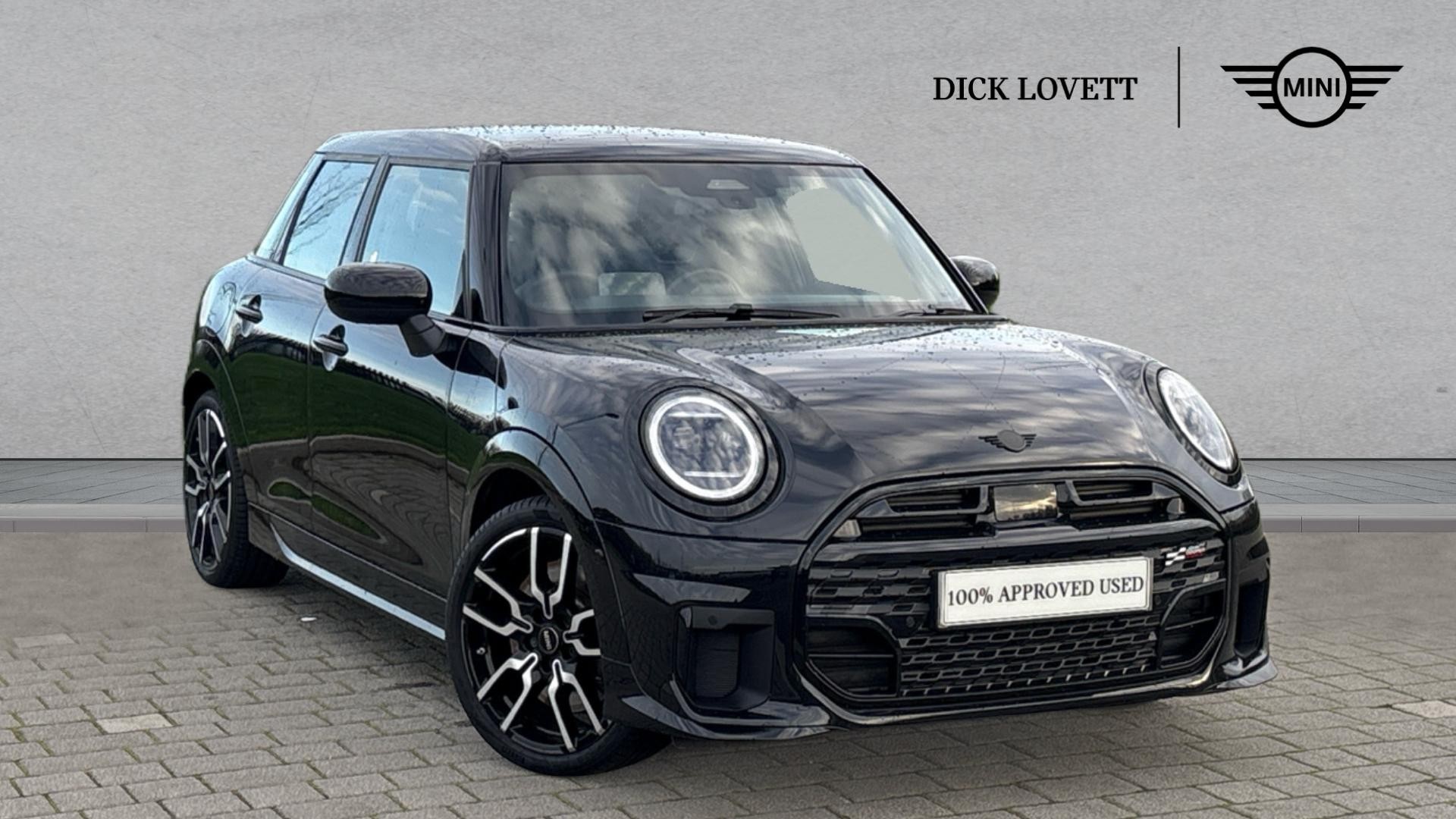 Main listing image - MINI Hatchback 5dr