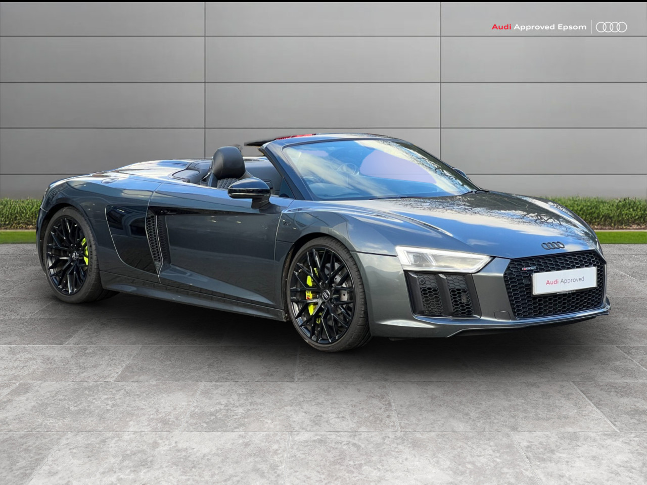Main listing image - Audi R8 Spyder