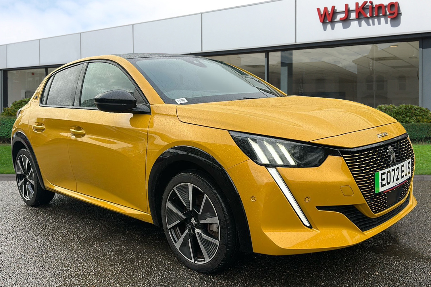 Main listing image - Peugeot e-208