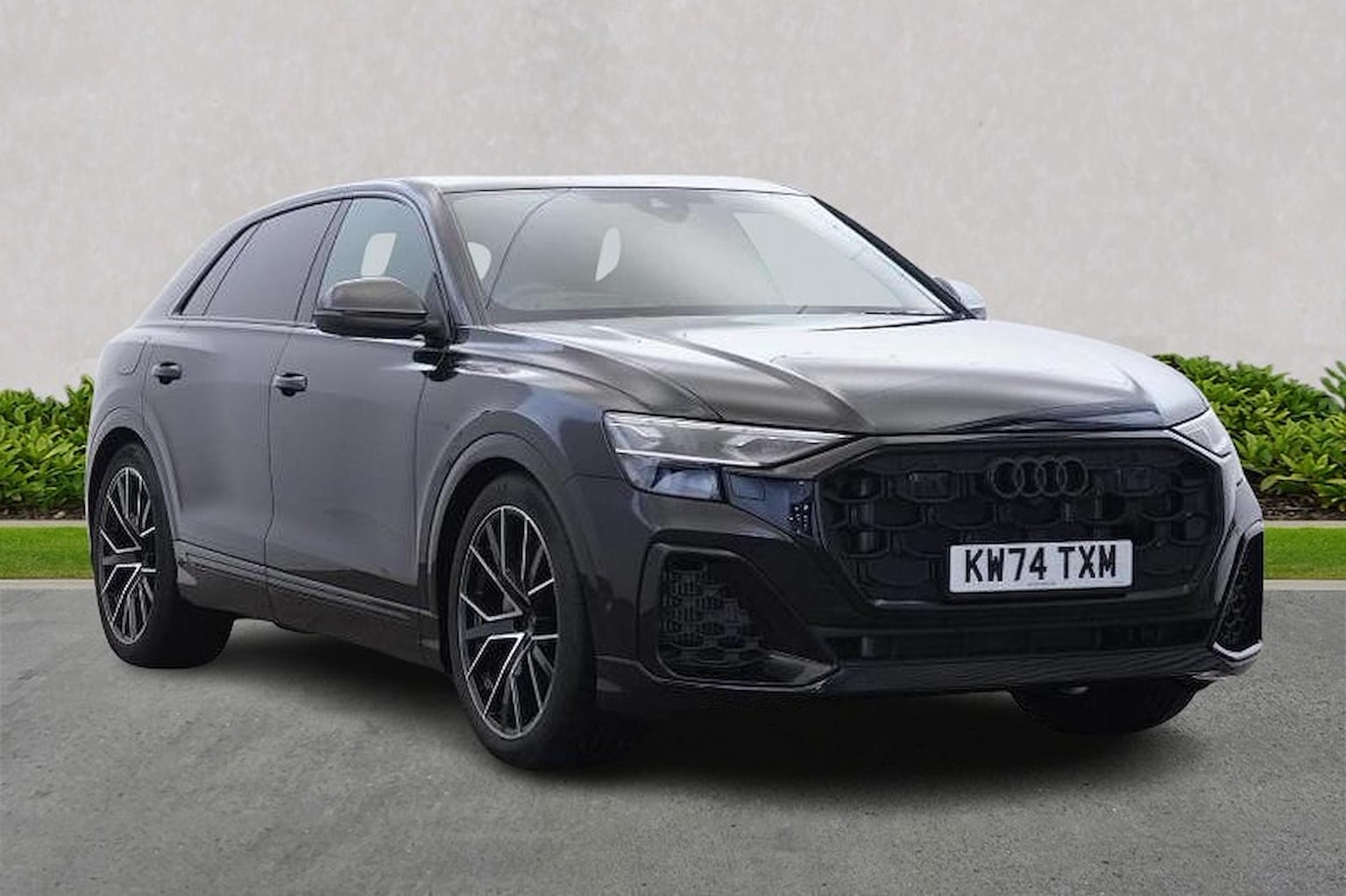 Main listing image - Audi Q8