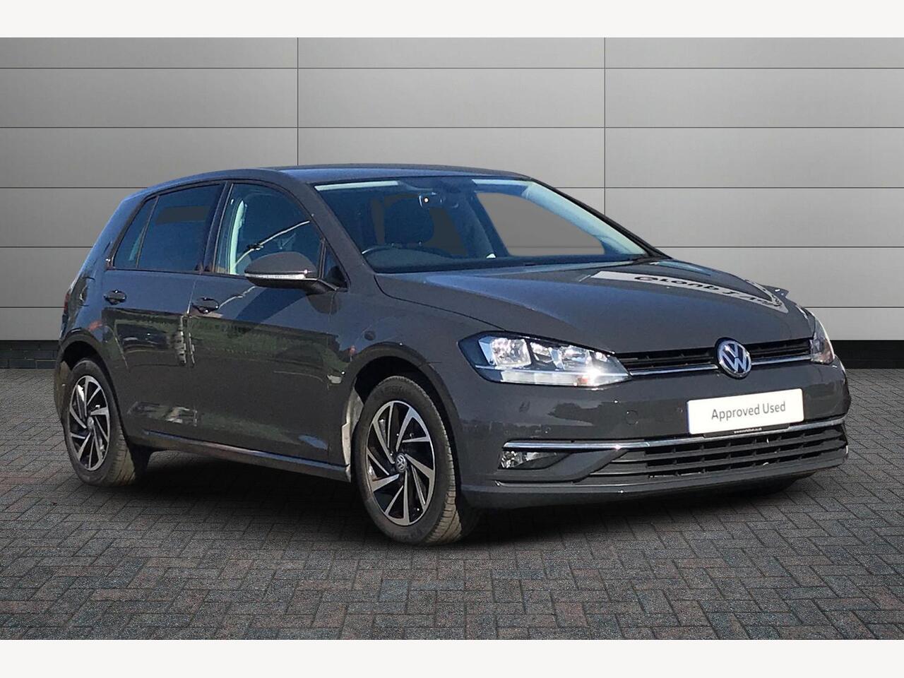 Main listing image - Volkswagen Golf