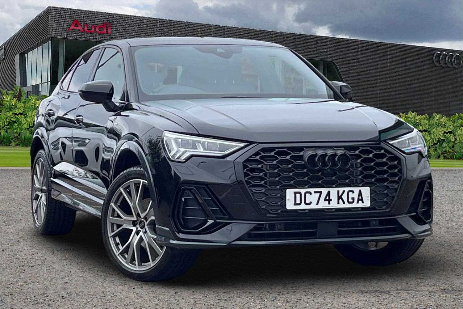 Main listing image - Audi Q3