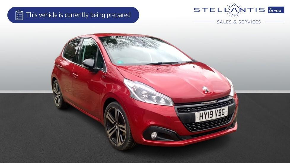 Main listing image - Peugeot 208