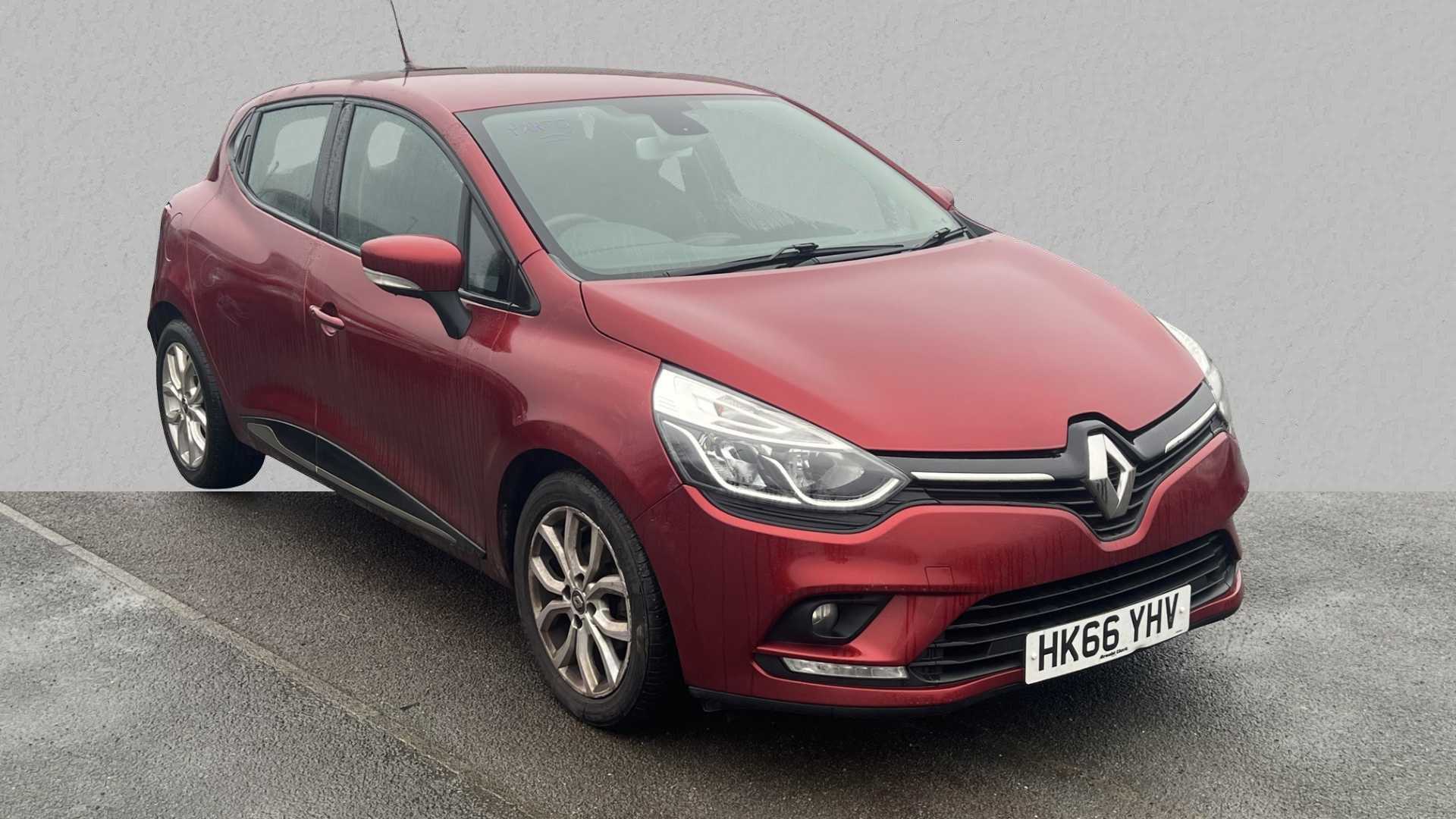 Main listing image - Renault Clio