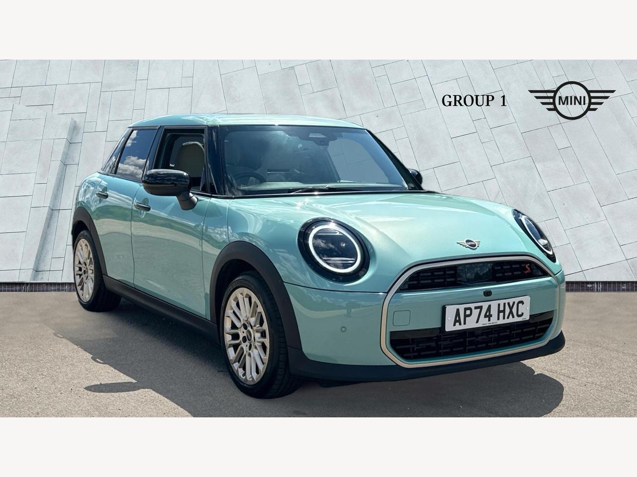 Main listing image - MINI Hatchback 5dr