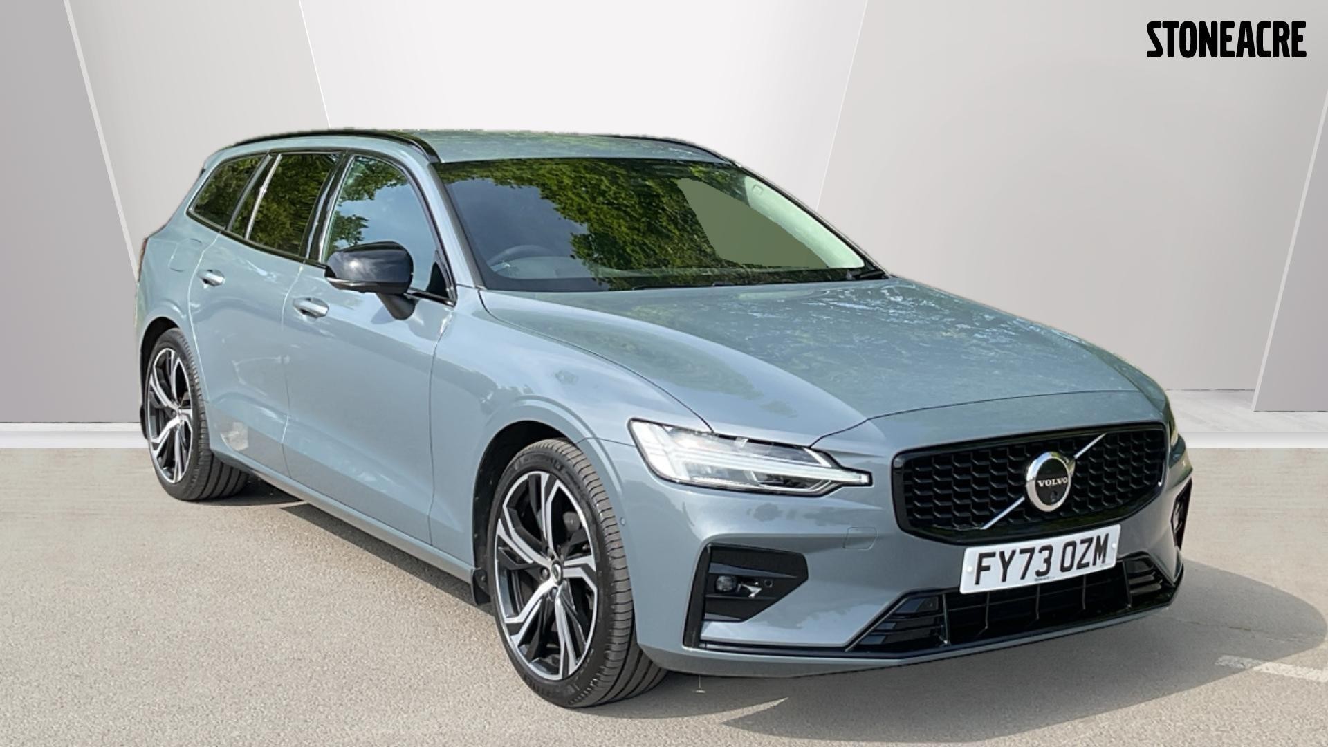 Main listing image - Volvo V60