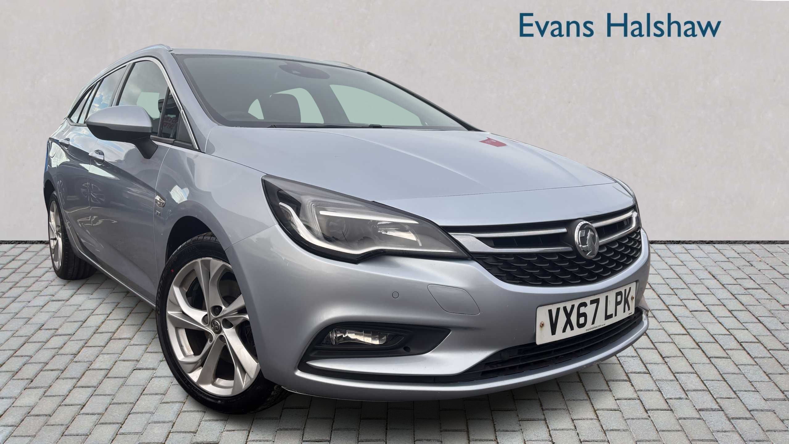 Main listing image - Vauxhall Astra Sports Tourer