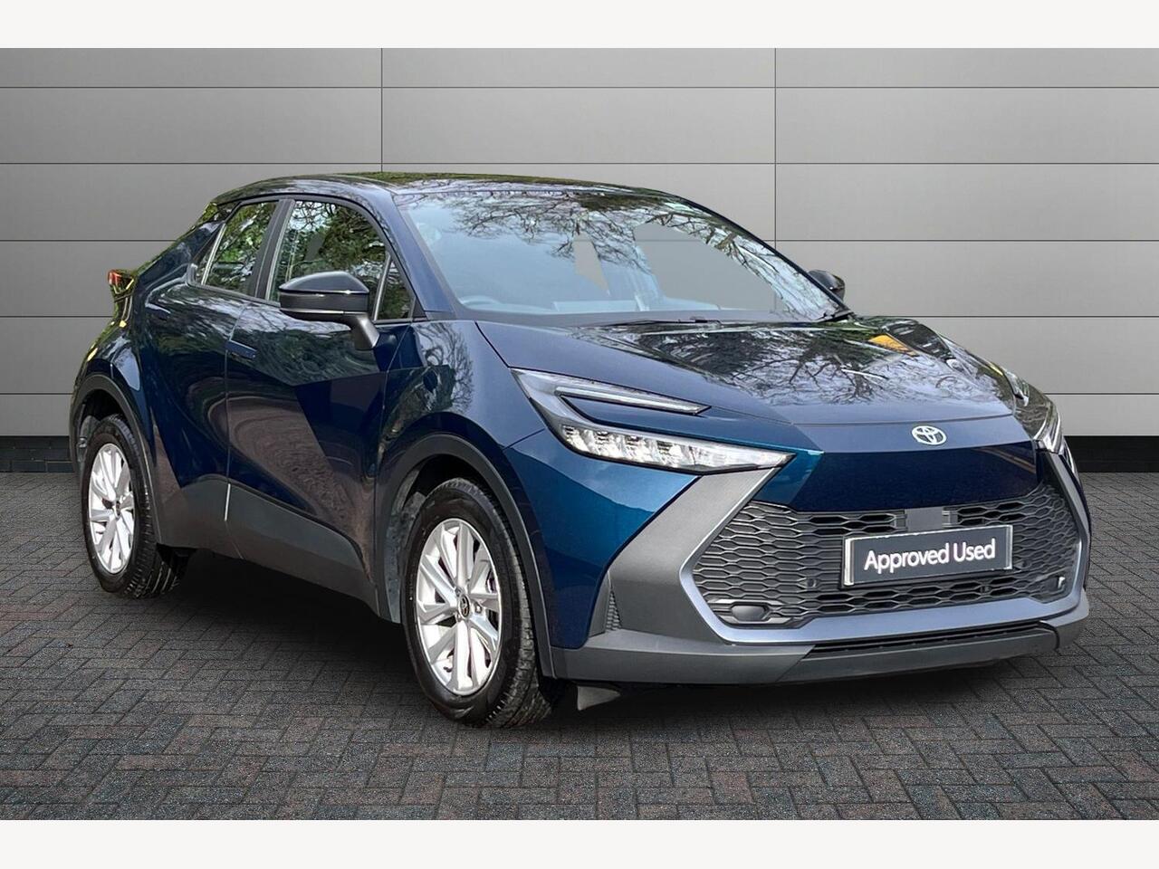 Main listing image - Toyota C-HR
