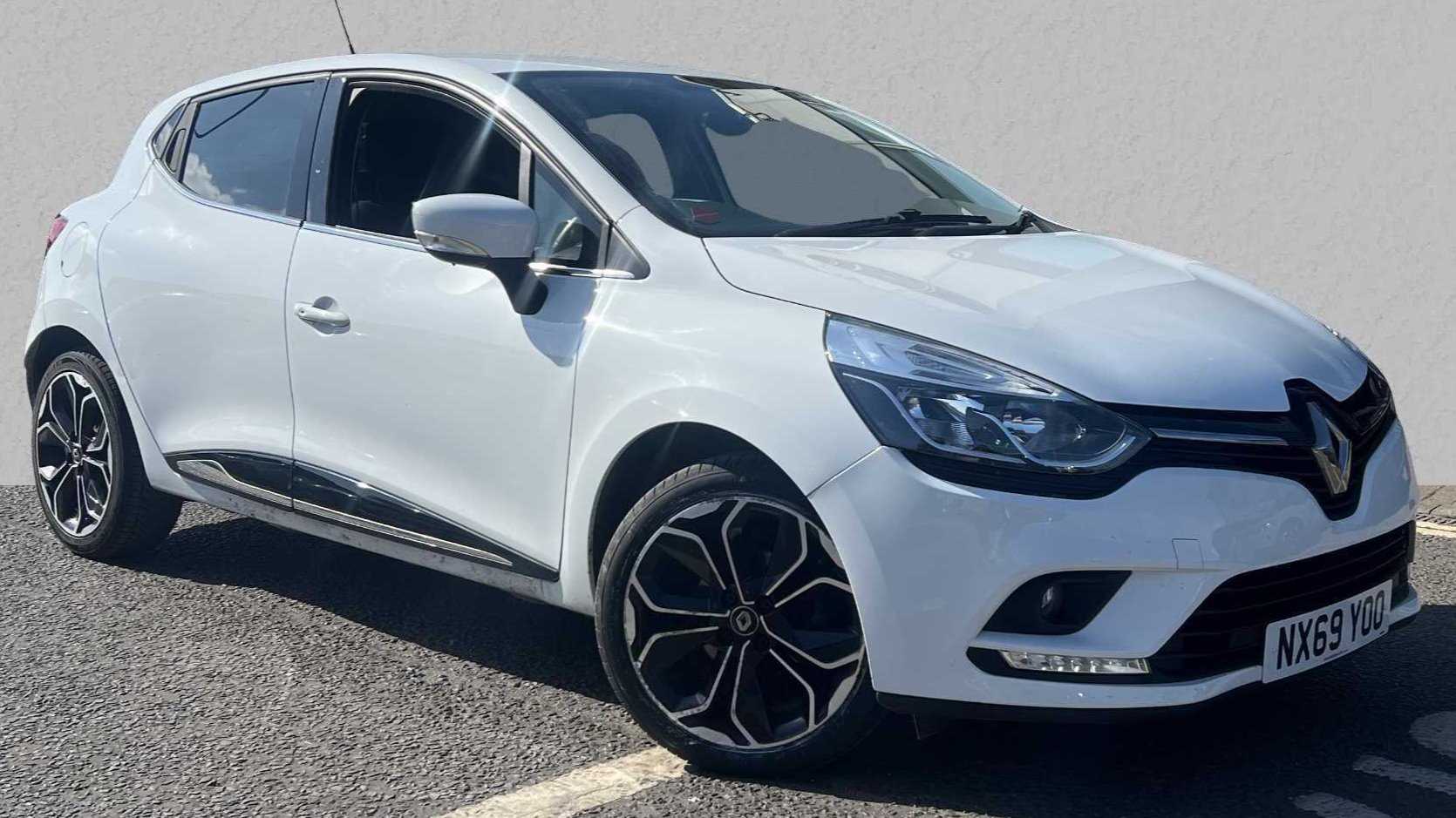 Main listing image - Renault Clio