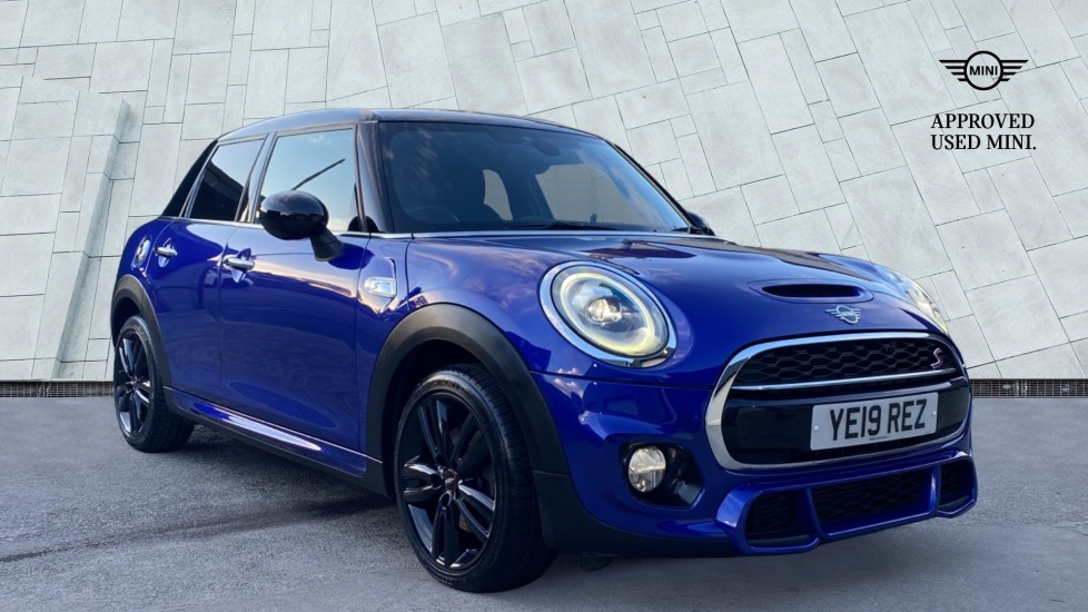 Main listing image - MINI Hatchback