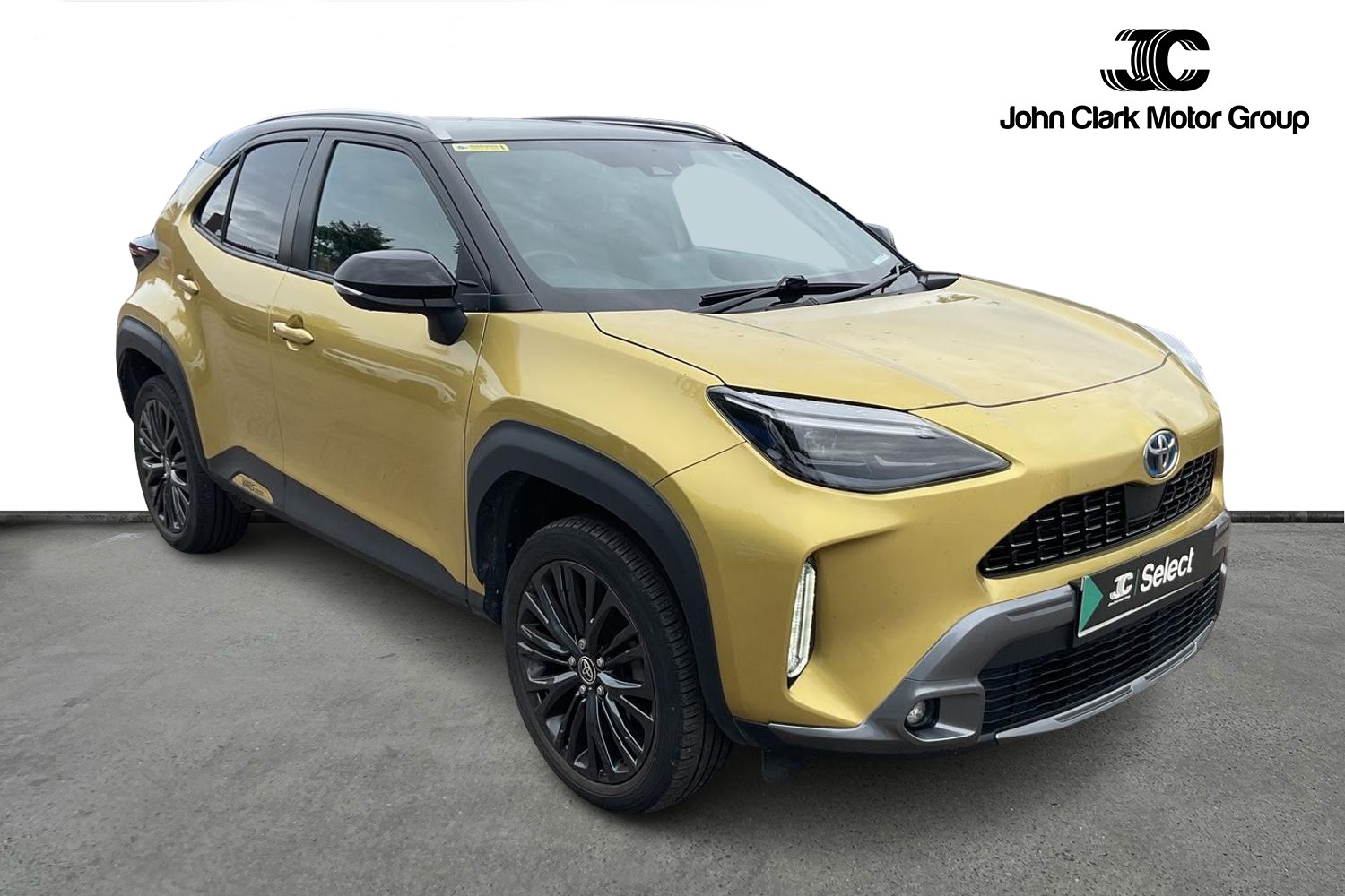Main listing image - Toyota Yaris Cross