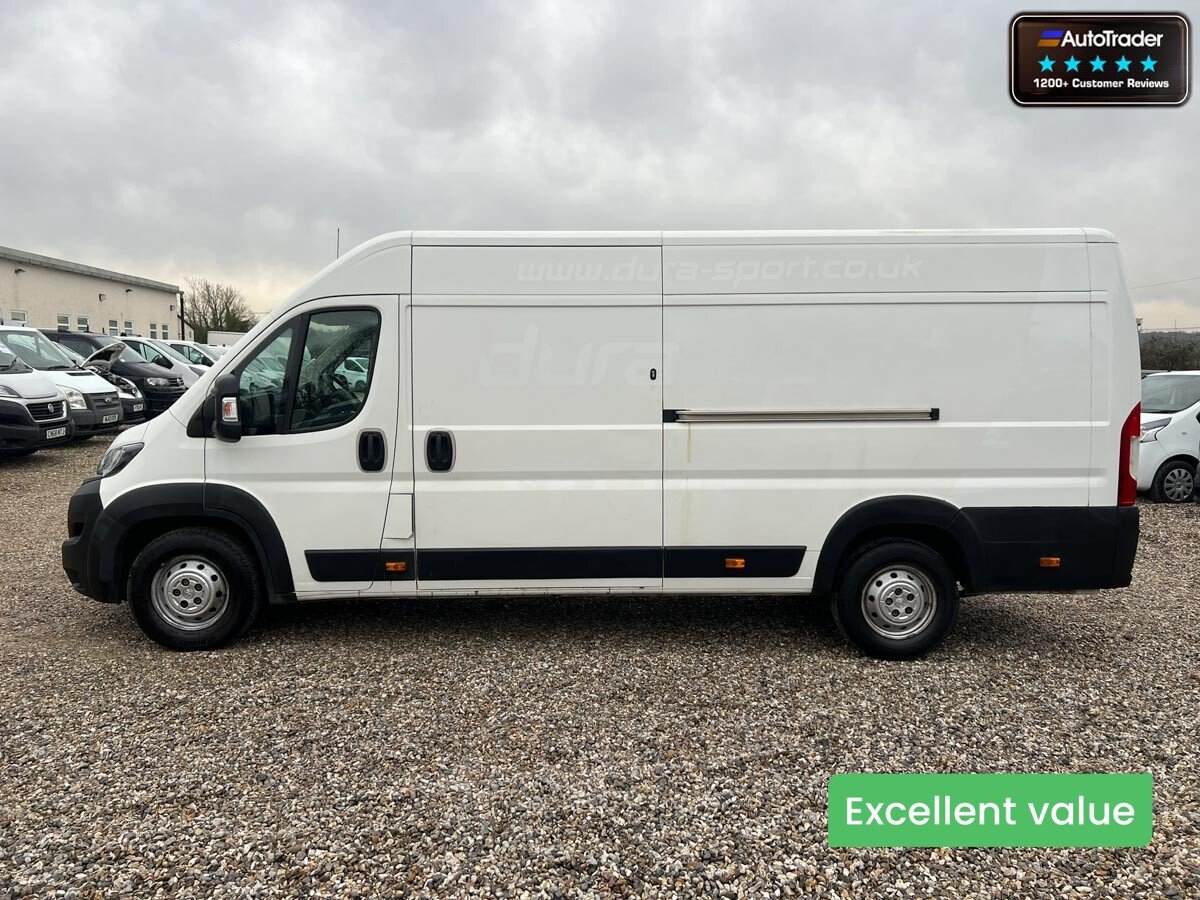 Main listing image - Peugeot Boxer