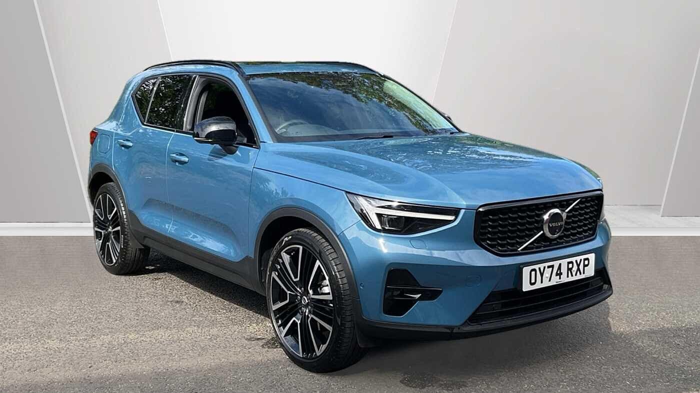 Main listing image - Volvo XC40