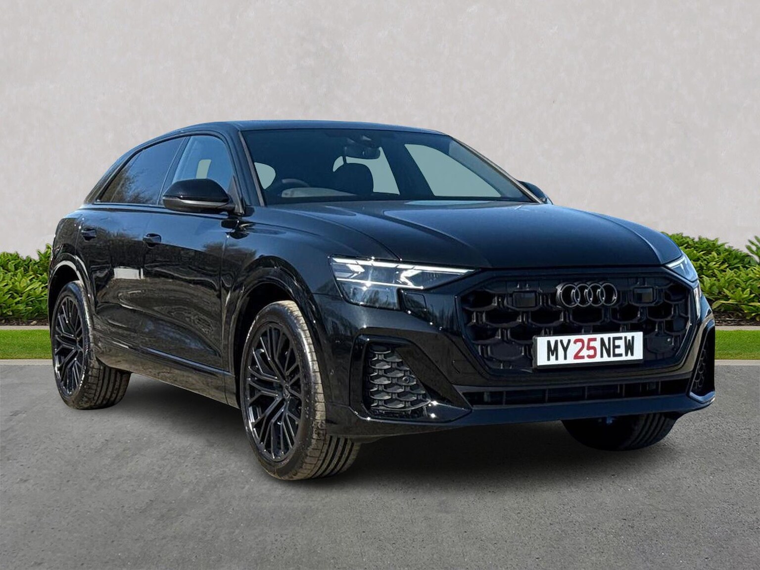 Main listing image - Audi Q8