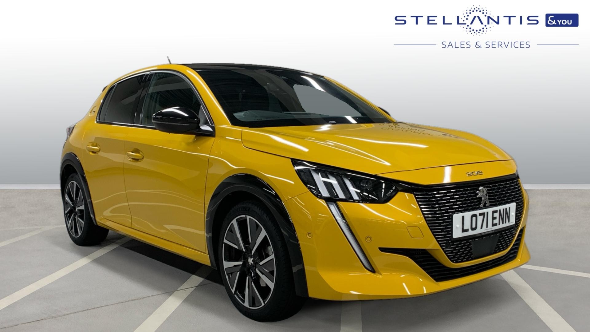 Main listing image - Peugeot 208