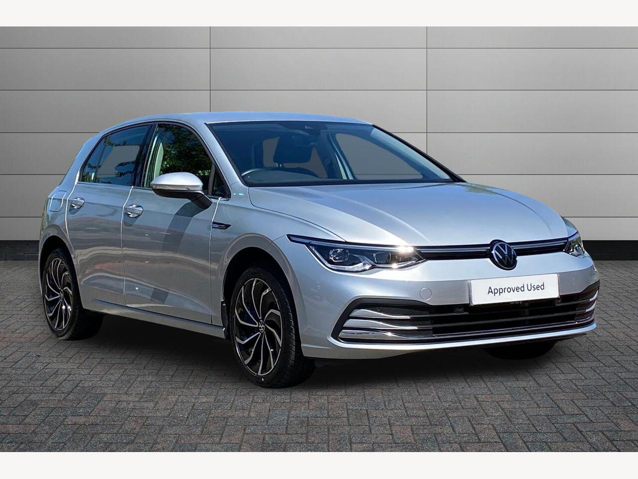 Main listing image - Volkswagen Golf