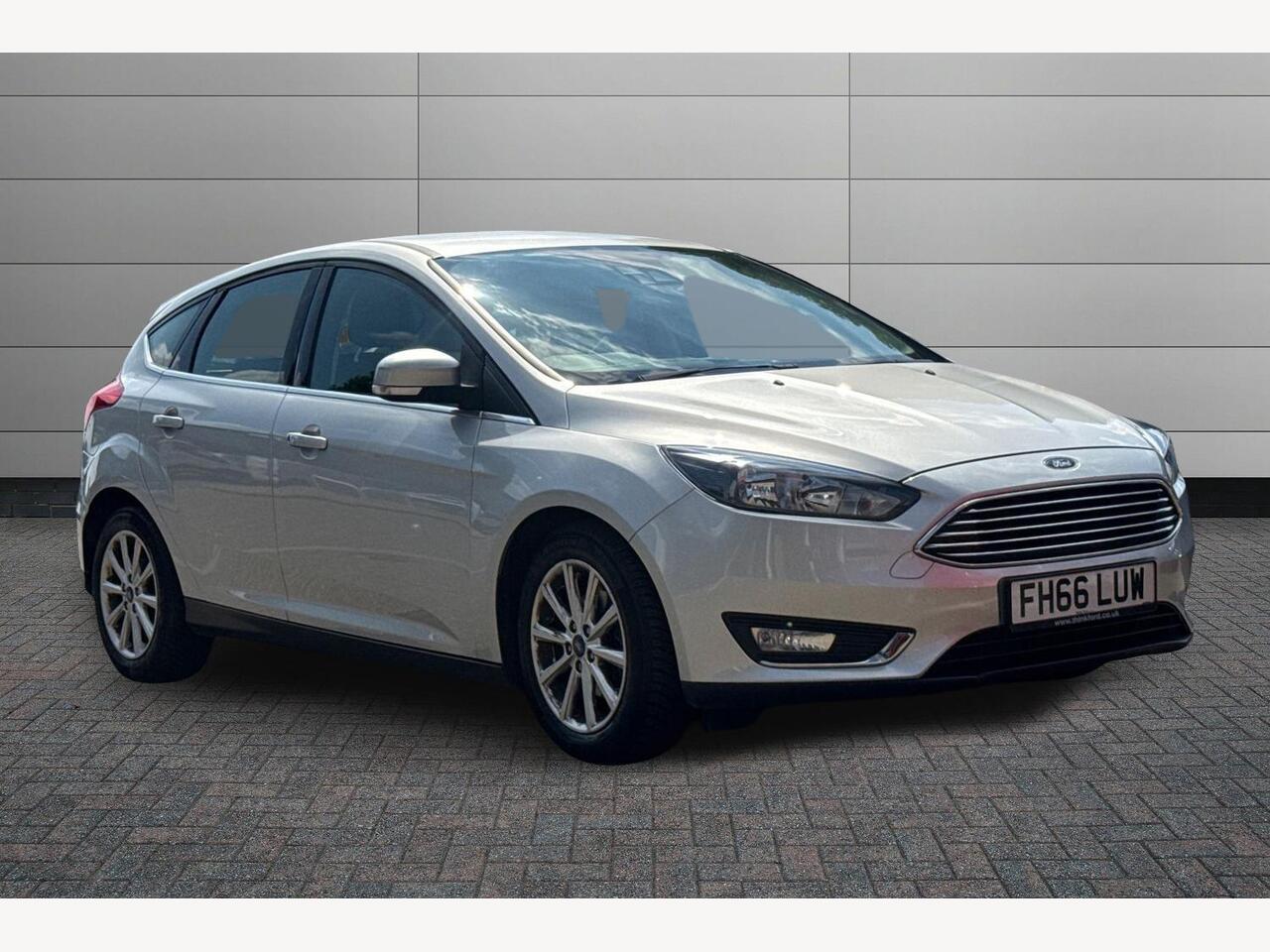Main listing image - Ford Focus