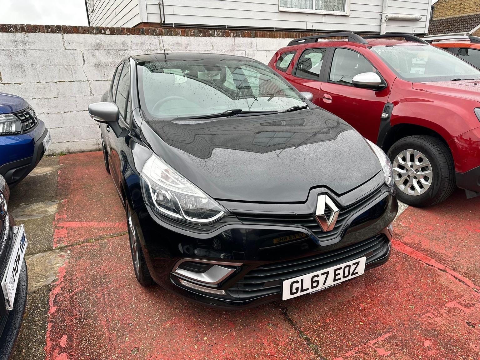 Main listing image - Renault Clio