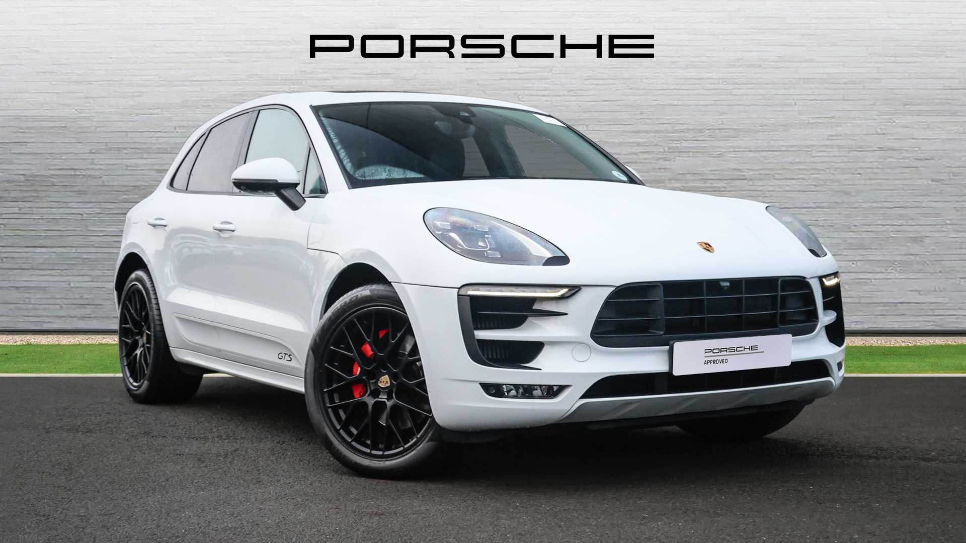 Main listing image - Porsche Macan