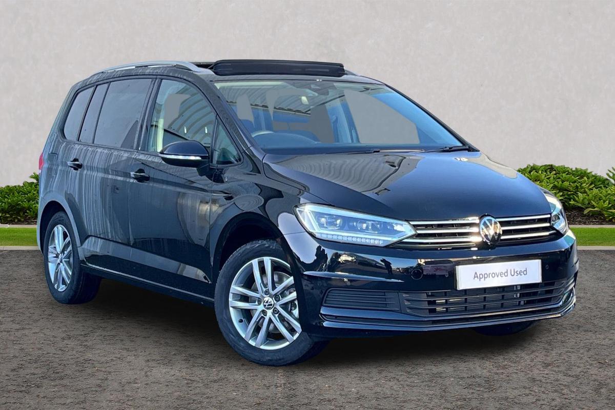 Main listing image - Volkswagen Touran