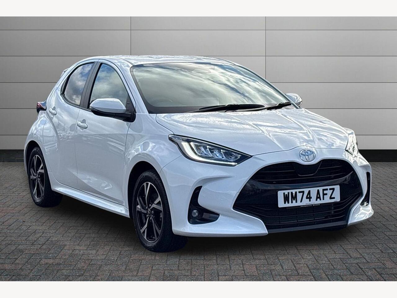 Main listing image - Toyota Yaris