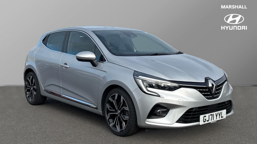 Main listing image - Renault Clio