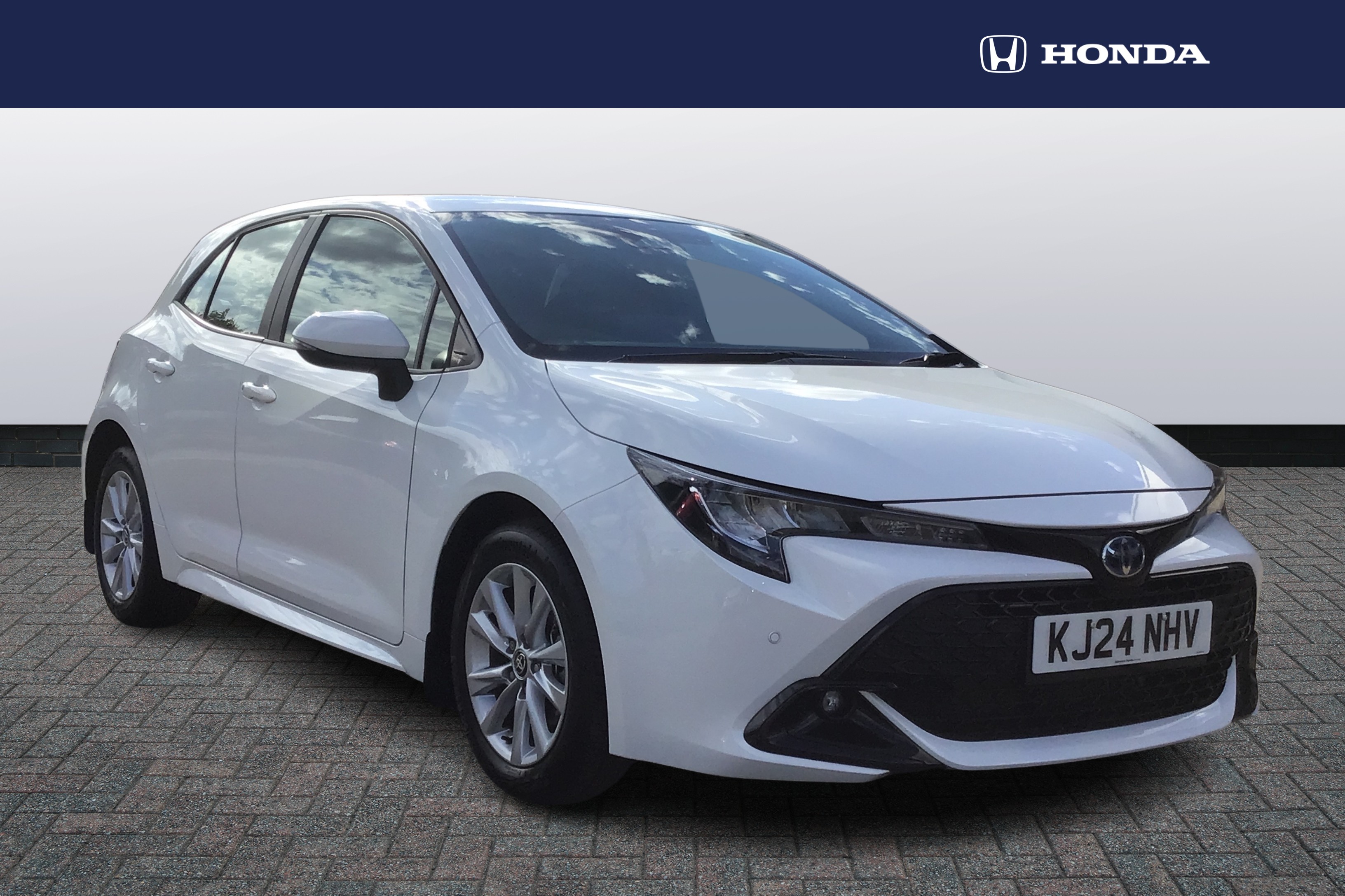 Main listing image - Toyota Corolla