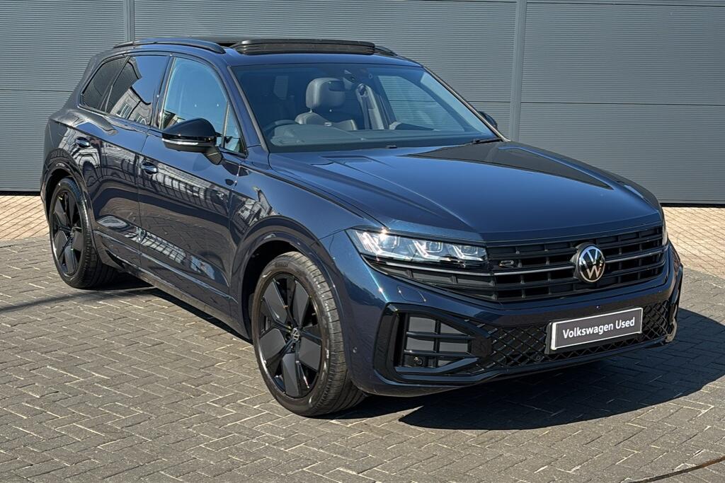 Main listing image - Volkswagen Touareg