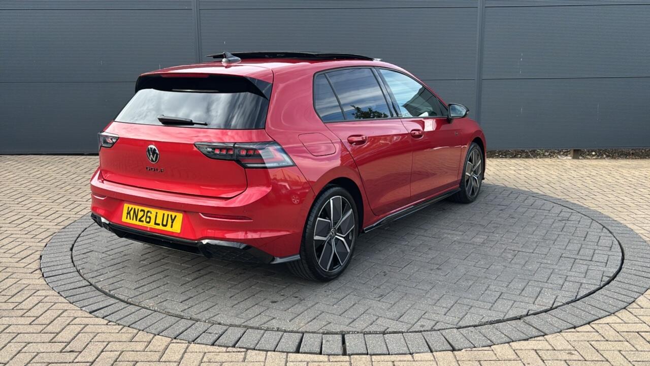 Main listing image - Volkswagen Golf