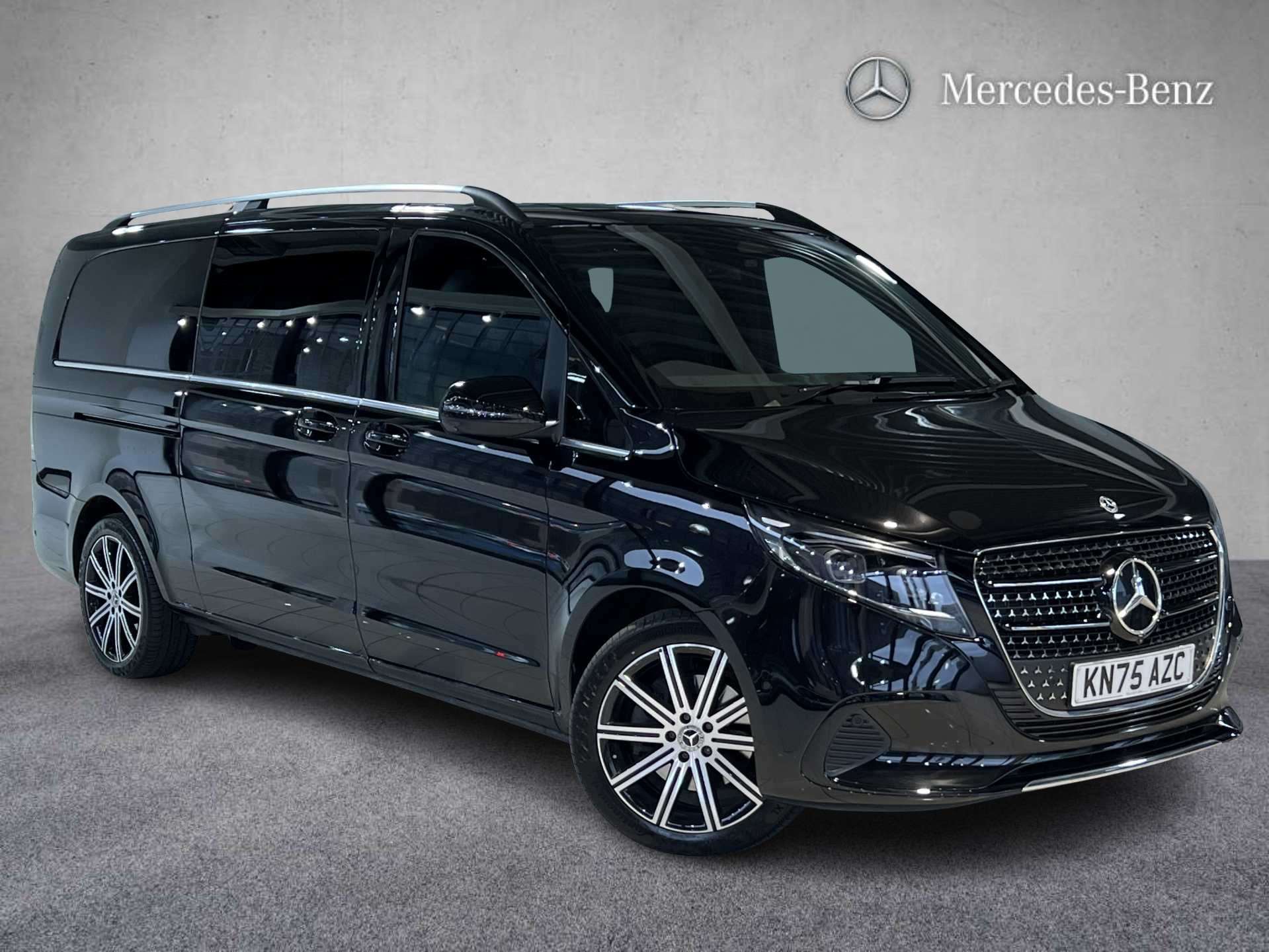 Main listing image - Mercedes-Benz V-Class