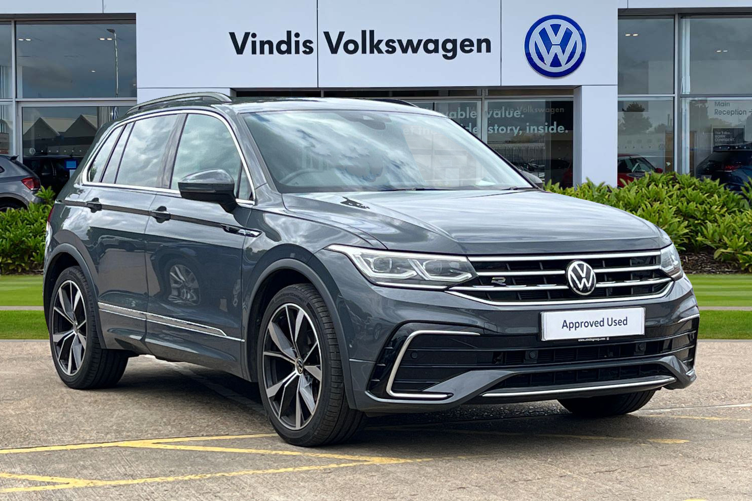 Main listing image - Volkswagen Tiguan