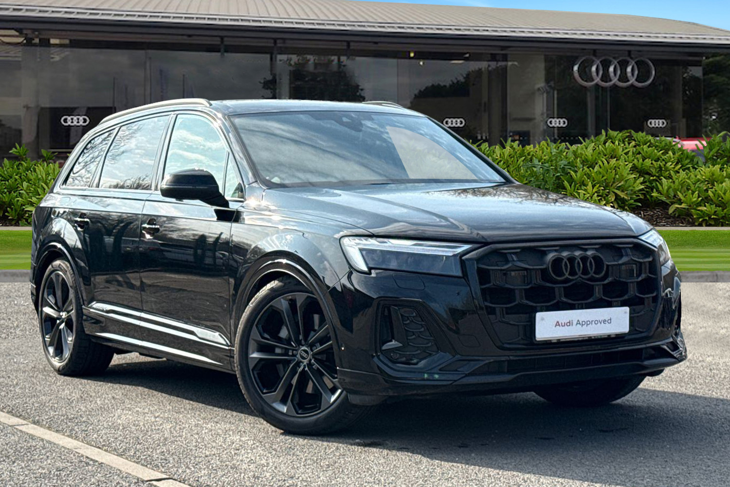 Main listing image - Audi Q7