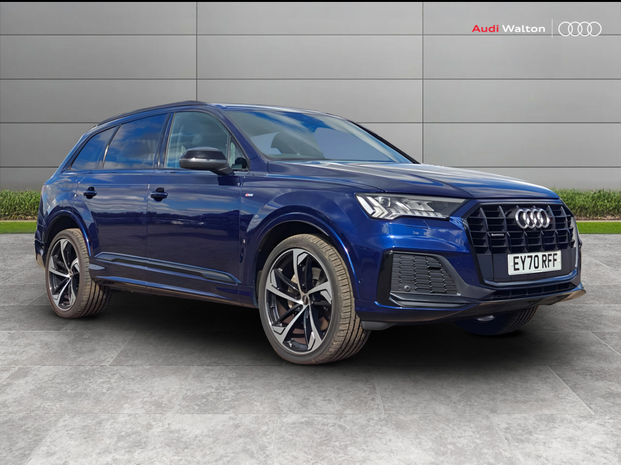 Main listing image - Audi Q7