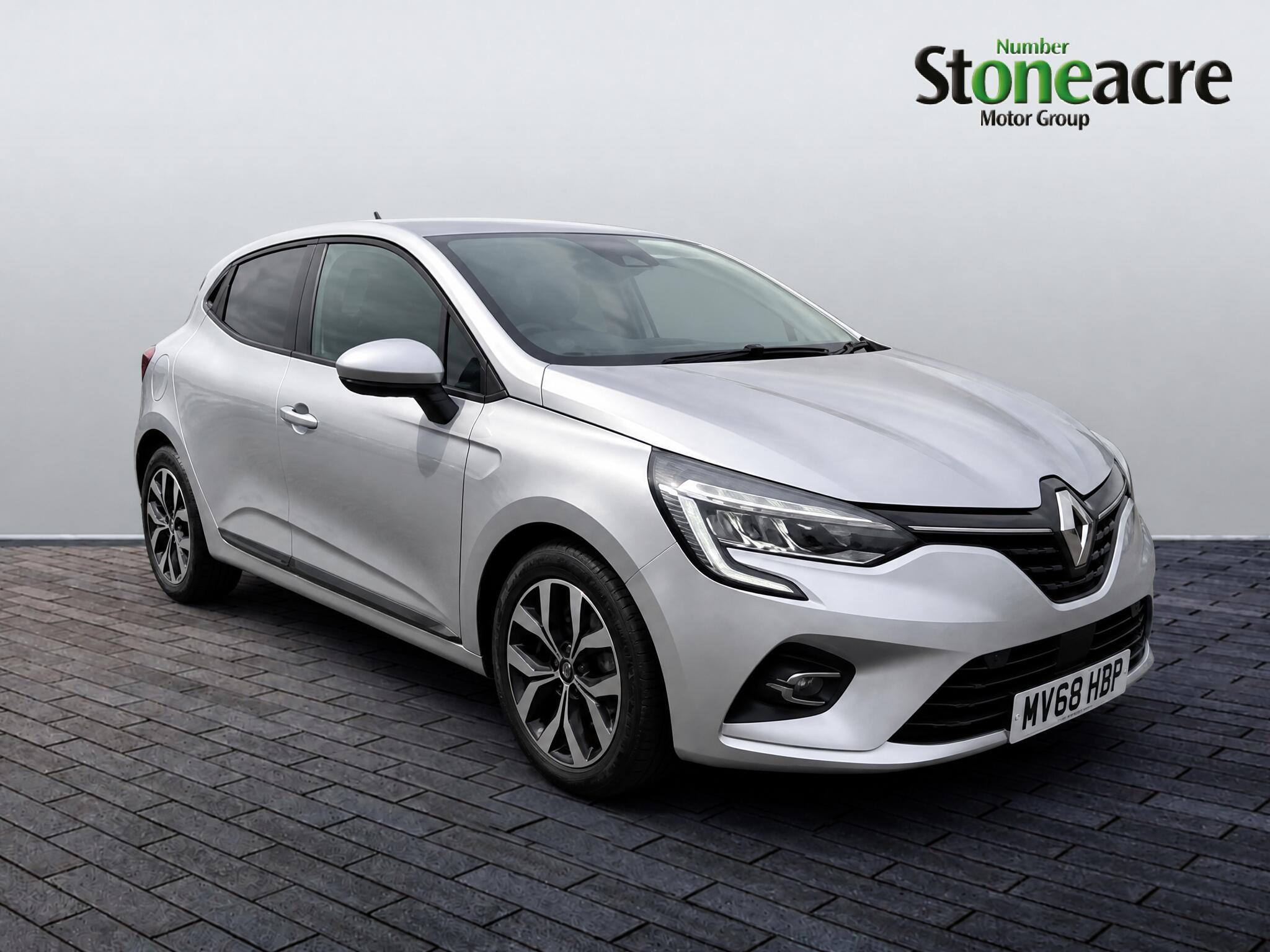 Main listing image - Renault Clio