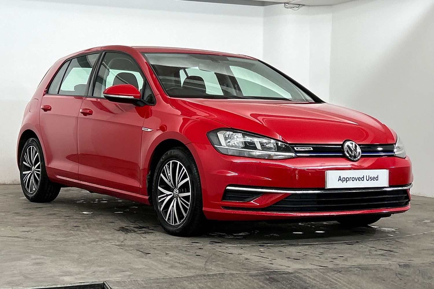 Main listing image - Volkswagen Golf