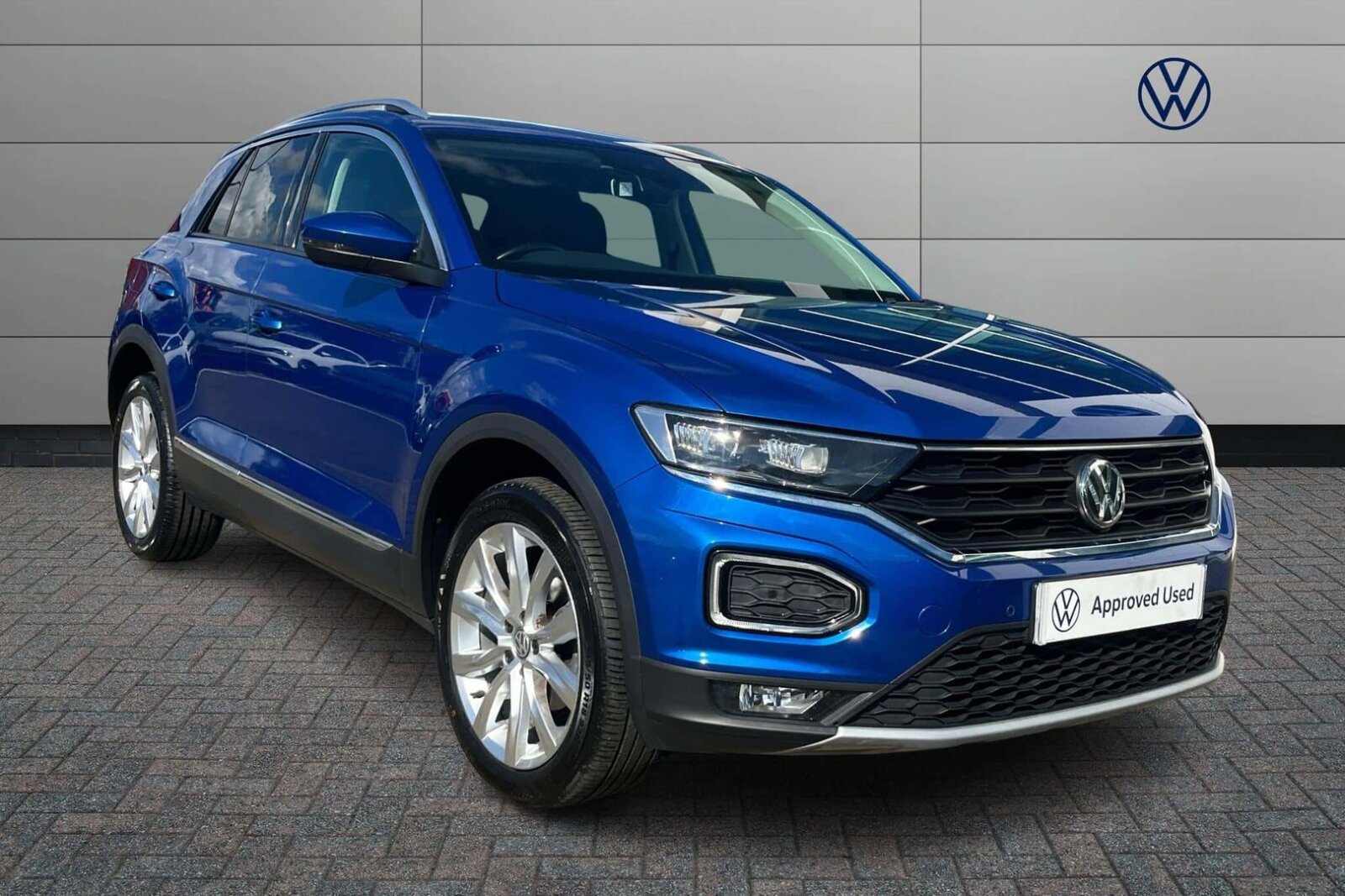 Main listing image - Volkswagen T-Roc