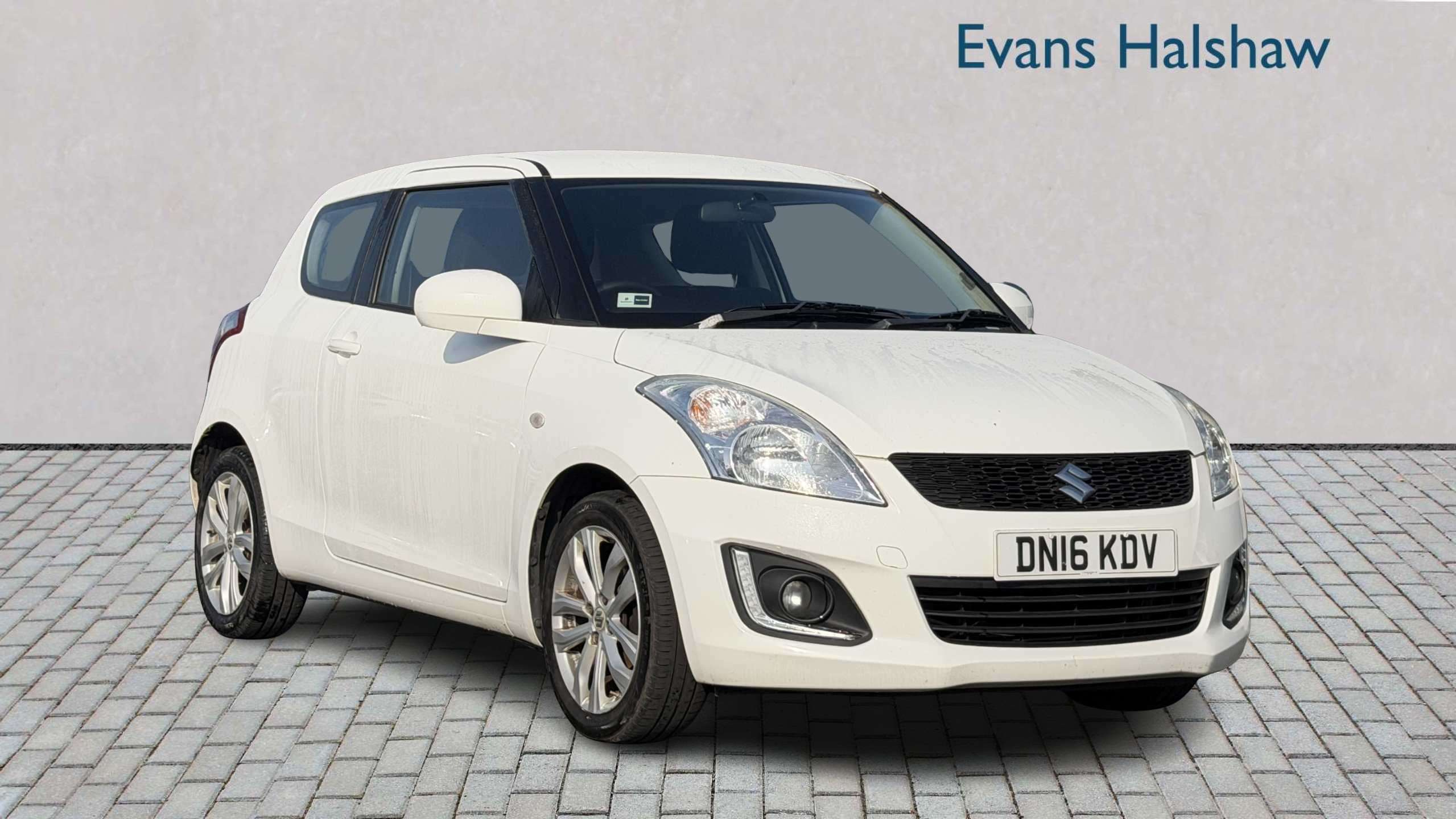 Main listing image - Suzuki Swift